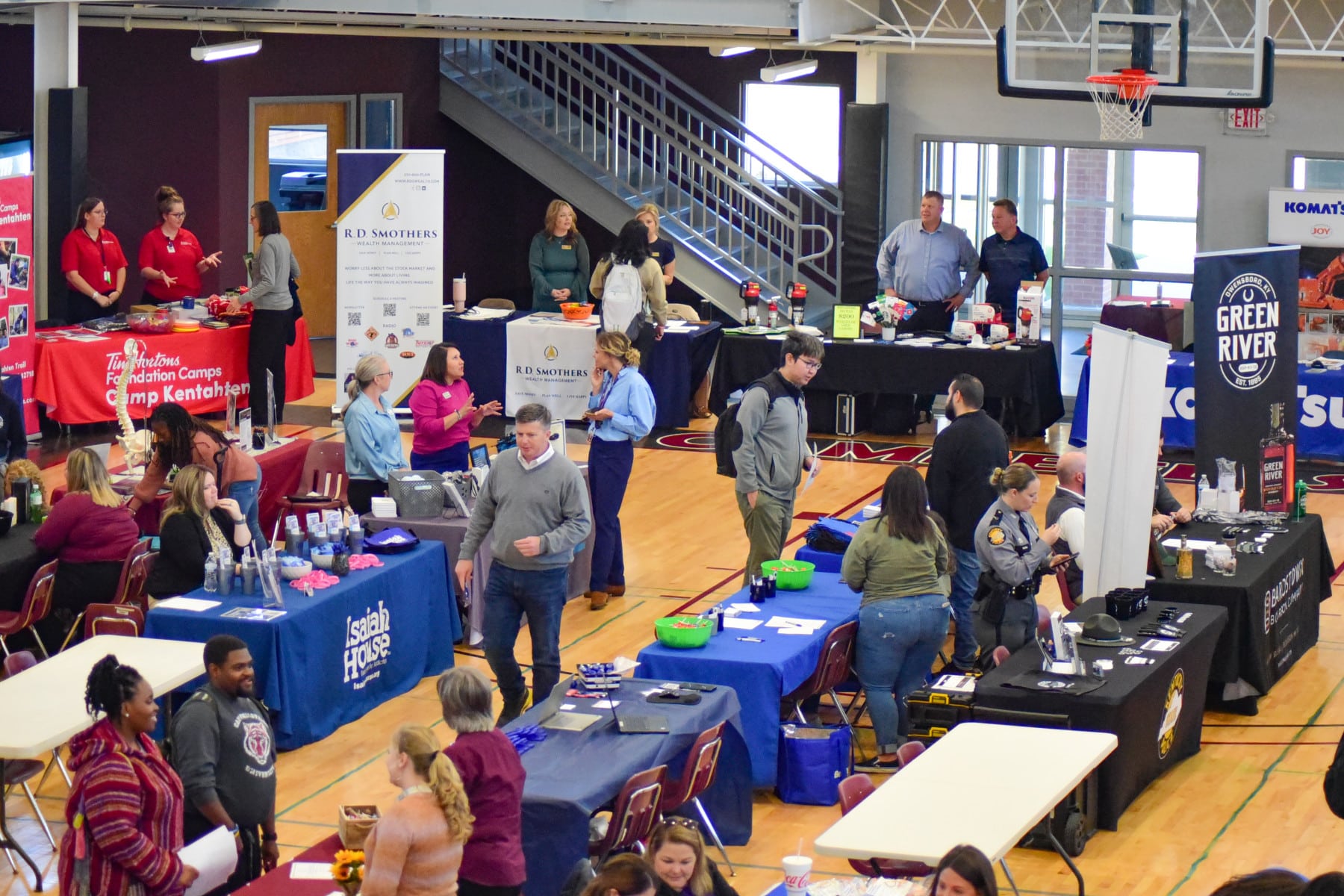 Career Services hosts Job and Internship Fair at Campbellsville